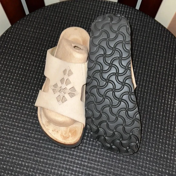 Euc Betula Birkenstock sandals - Picture 2 of 5